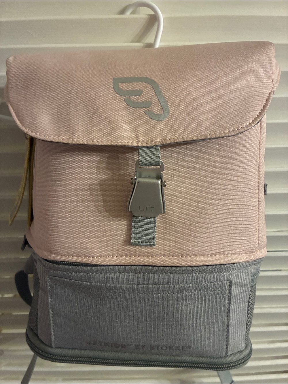 Stokke JetKids Crew Backpack Pink Gray Kids Travel Bag Mini ✈️